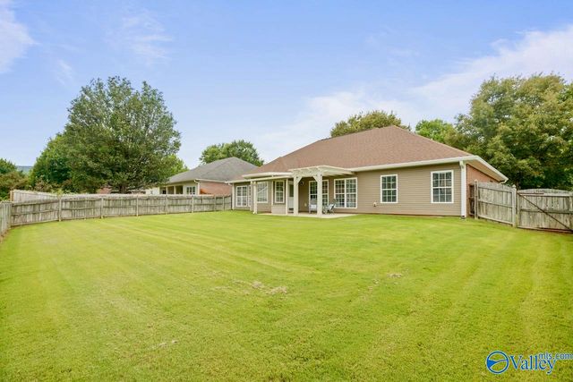 705 Wade Road, Owens Cross Roads, AL 35763