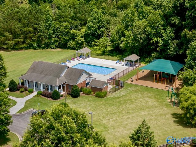 705 Wade Road, Owens Cross Roads, AL 35763