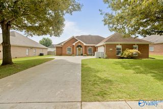705 Wade Road, Owens Cross Roads, AL 35763