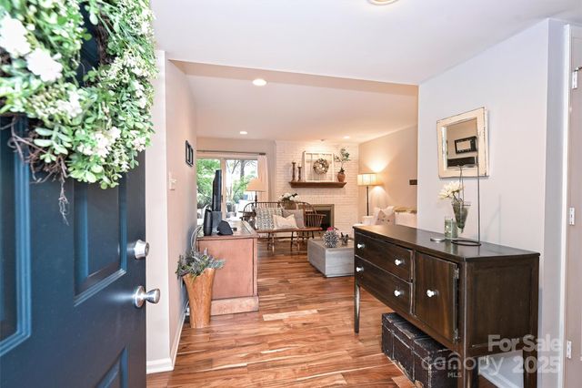 9327 S Vicksburg Park Court, Charlotte, NC 28210