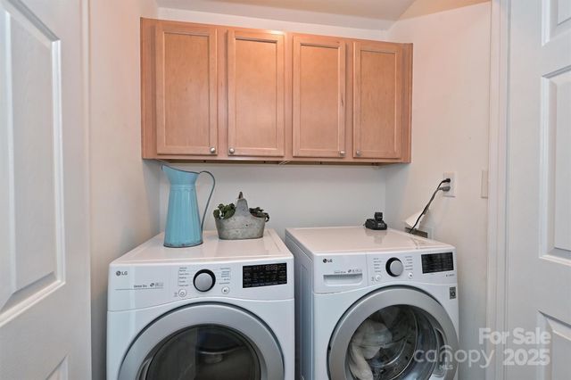 9327 S Vicksburg Park Court, Charlotte, NC 28210