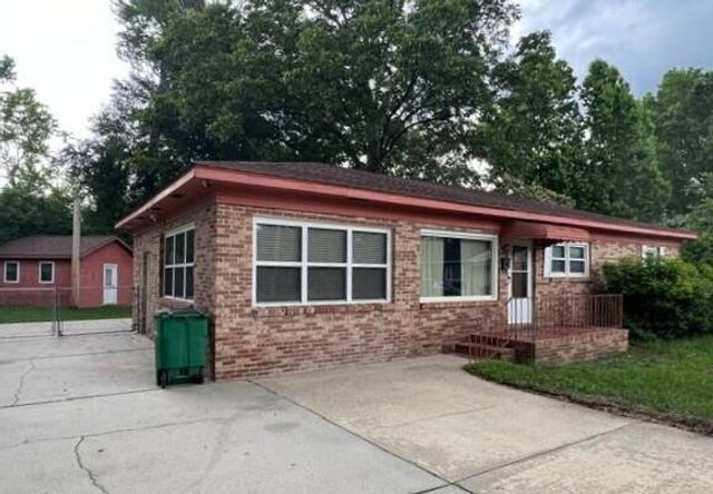 172 Virginia Avenue, Barnwell, SC 29812