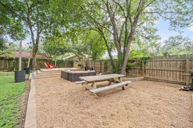 705 Dulwich ST, Austin, TX 78748