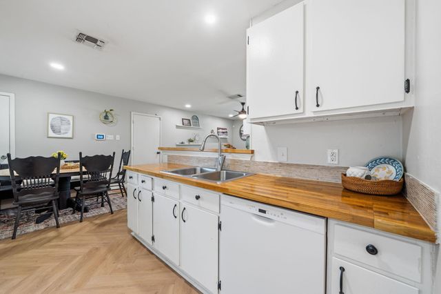 705 Dulwich ST, Austin, TX 78748