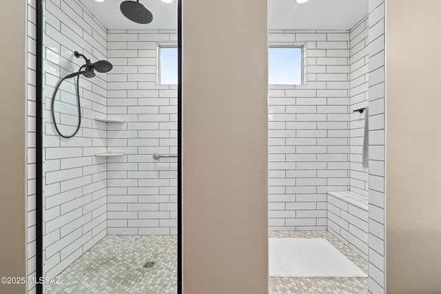 13725 N Hidden Springs Drive, Oro Valley, AZ 85755