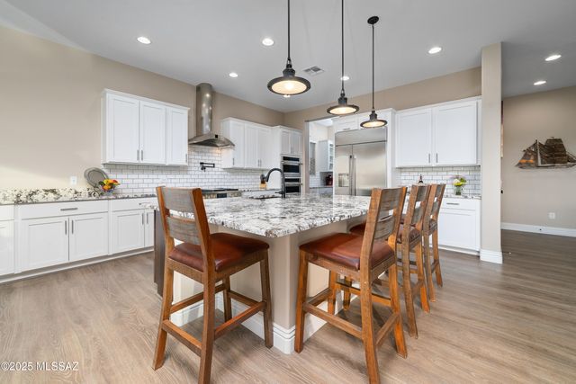 13725 N Hidden Springs Drive, Oro Valley, AZ 85755