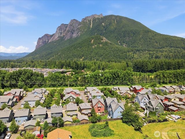 759 NE 2nd Street, North Bend, WA 98045