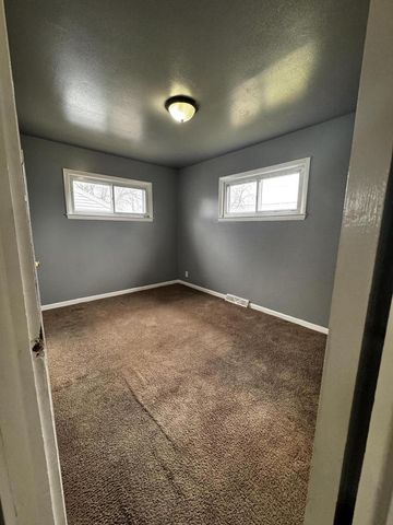 8243 W Grantosa DRIVE, Milwaukee, WI 53218