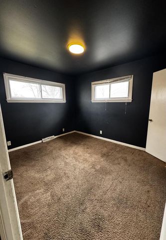 8243 W Grantosa DRIVE, Milwaukee, WI 53218