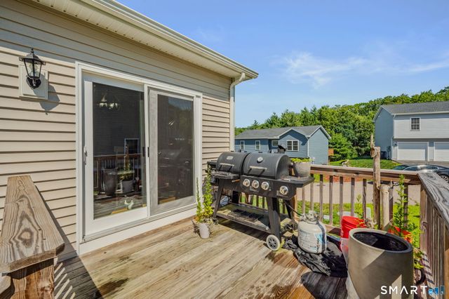 2 Julian Circle, Sterling, CT 06377