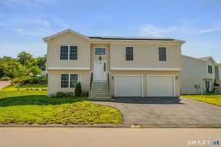 2 Julian Circle, Sterling, CT 06377