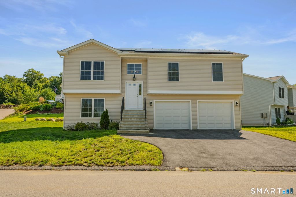 2 Julian Circle, Sterling, CT 06377