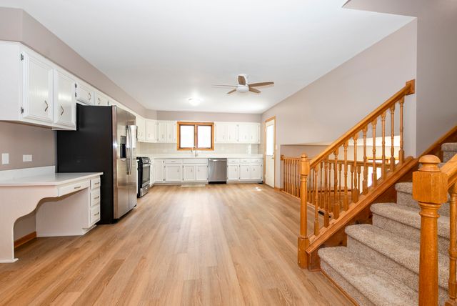 8608 Lamon Avenue, Burbank, IL 60459