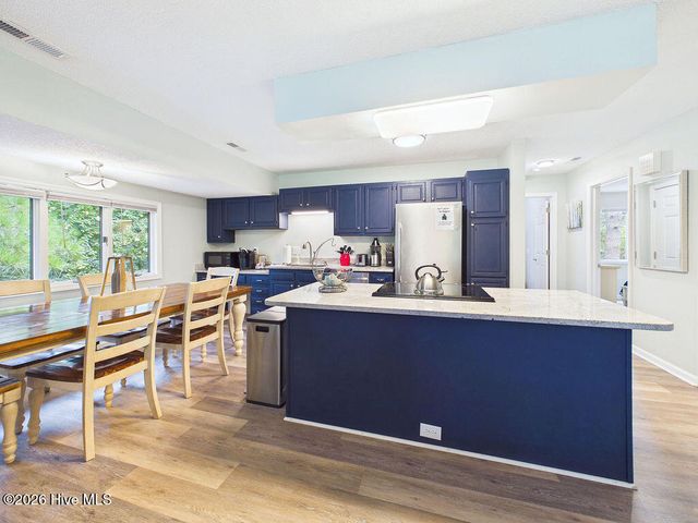 702 Dover Street, Southern Pines, NC 28387
