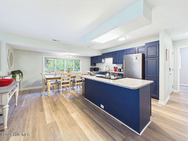 702 Dover Street, Southern Pines, NC 28387
