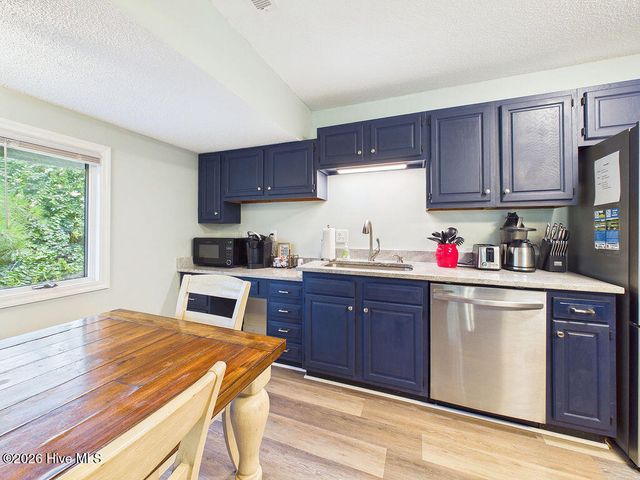 702 Dover Street, Southern Pines, NC 28387