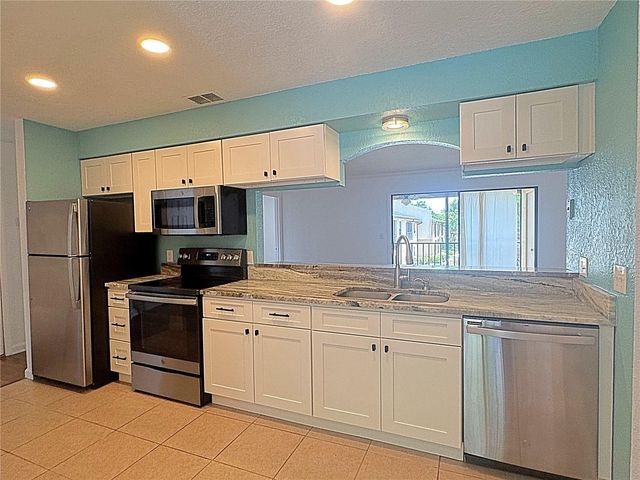 12261 SAILWINDS DRIVE 203, Largo, FL 33773