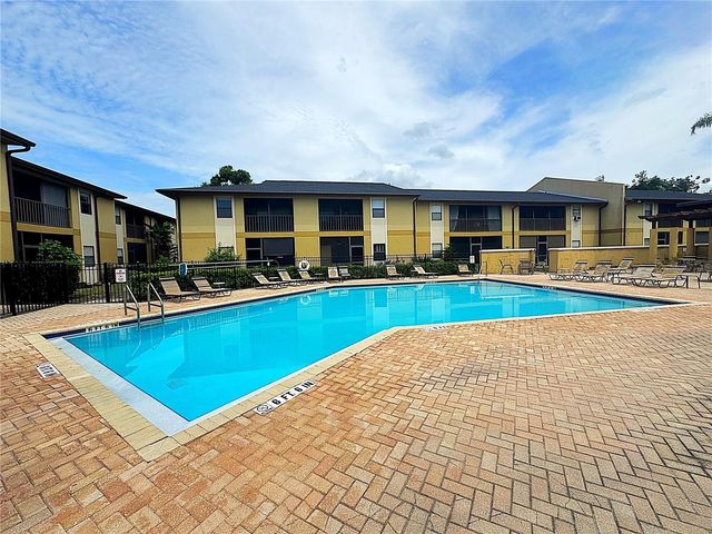 12261 SAILWINDS DRIVE 203, Largo, FL 33773