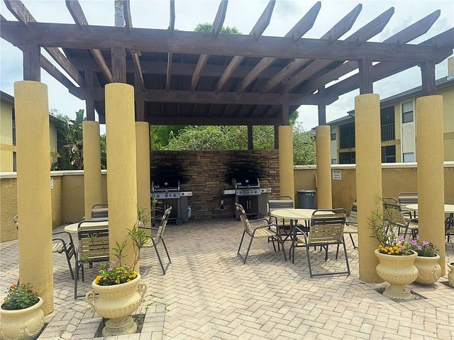 12261 SAILWINDS DRIVE 203, Largo, FL 33773