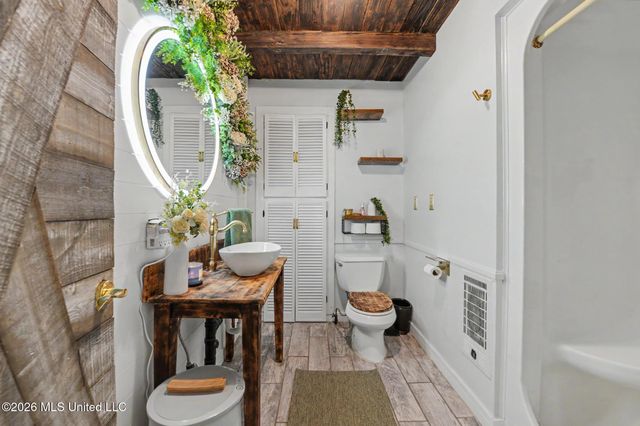 4707 Griffin Street, Moss Point, MS 39563