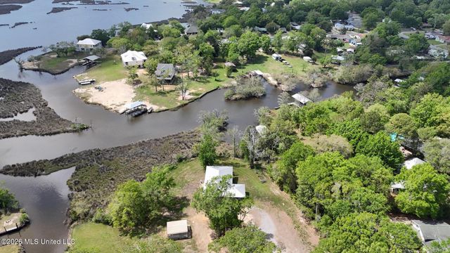 4707 Griffin Street, Moss Point, MS 39563