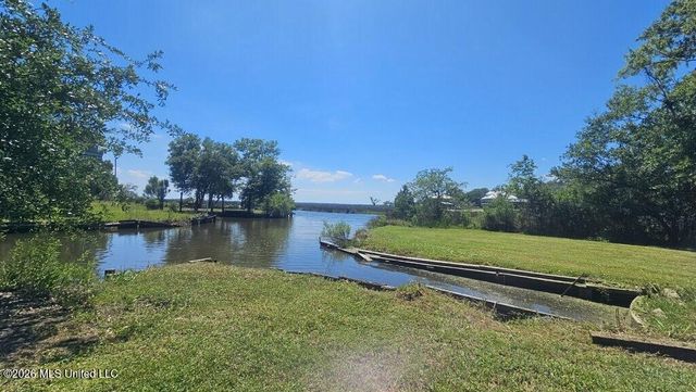 4707 Griffin Street, Moss Point, MS 39563