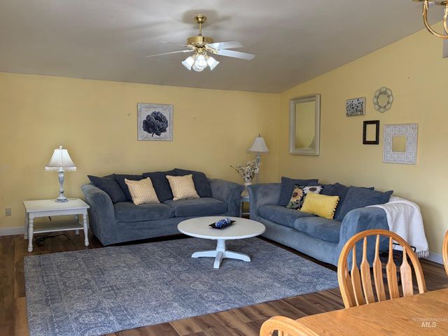 711 W Elm, Caldwell, ID 83605