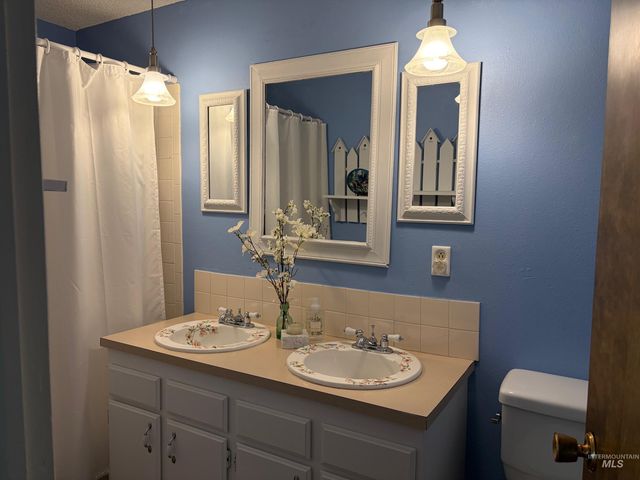 711 W Elm, Caldwell, ID 83605