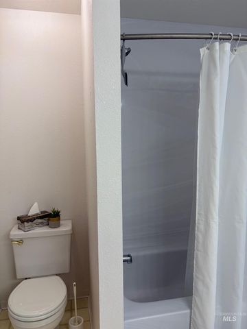 711 W Elm, Caldwell, ID 83605