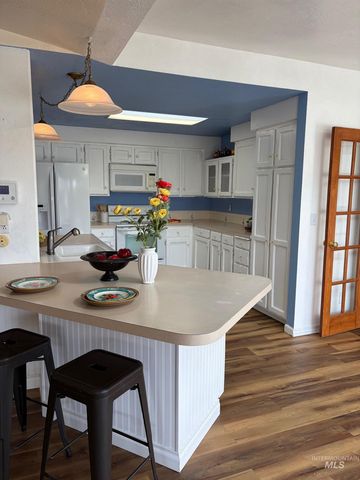 711 W Elm, Caldwell, ID 83605