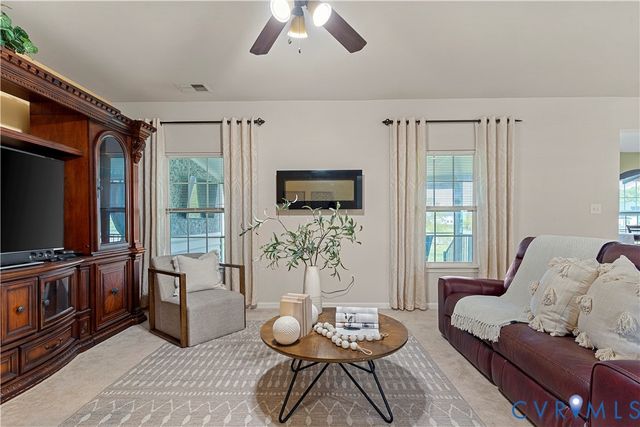 1925 White Mountain Dr, Chester, VA 23836