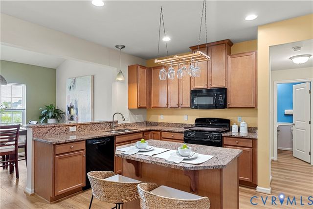 1925 White Mountain Dr, Chester, VA 23836