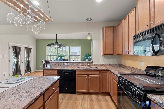 1925 White Mountain Dr, Chester, VA 23836