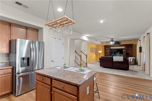 1925 White Mountain Dr, Chester, VA 23836