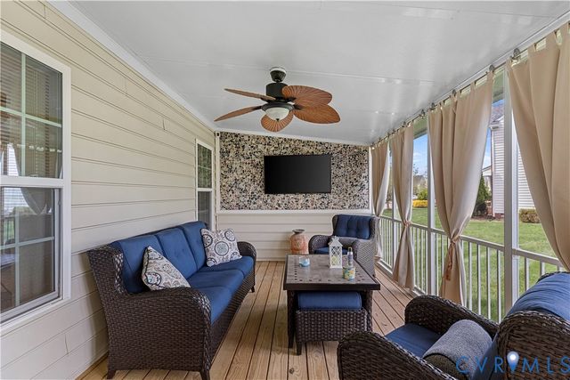 1925 White Mountain Dr, Chester, VA 23836