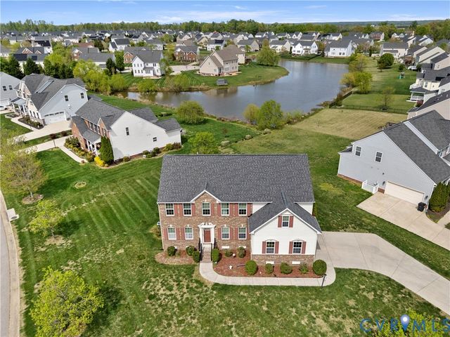 1925 White Mountain Dr, Chester, VA 23836