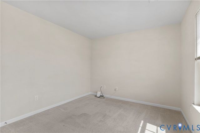 1925 White Mountain Dr, Chester, VA 23836