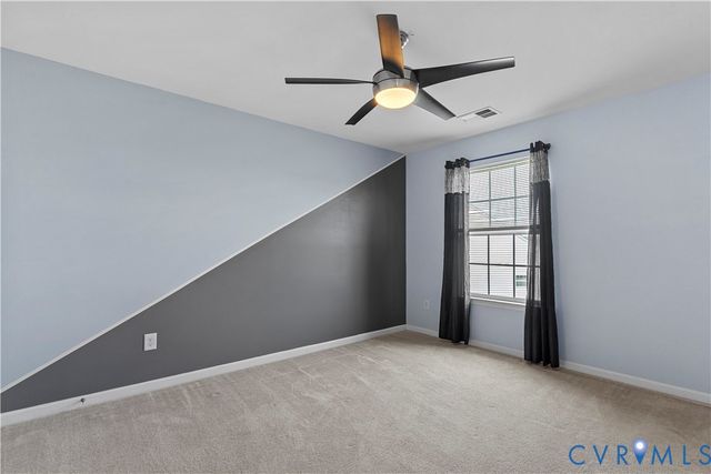 1925 White Mountain Dr, Chester, VA 23836
