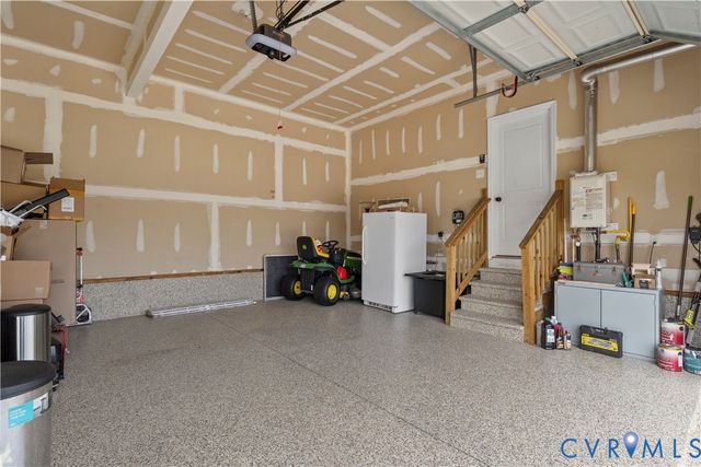 1925 White Mountain Dr, Chester, VA 23836