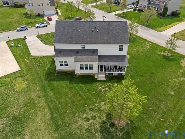 1925 White Mountain Dr, Chester, VA 23836
