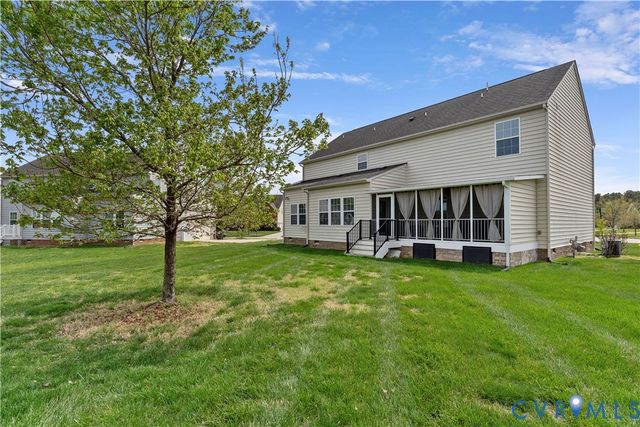 1925 White Mountain Dr, Chester, VA 23836