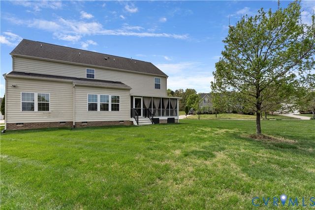 1925 White Mountain Dr, Chester, VA 23836