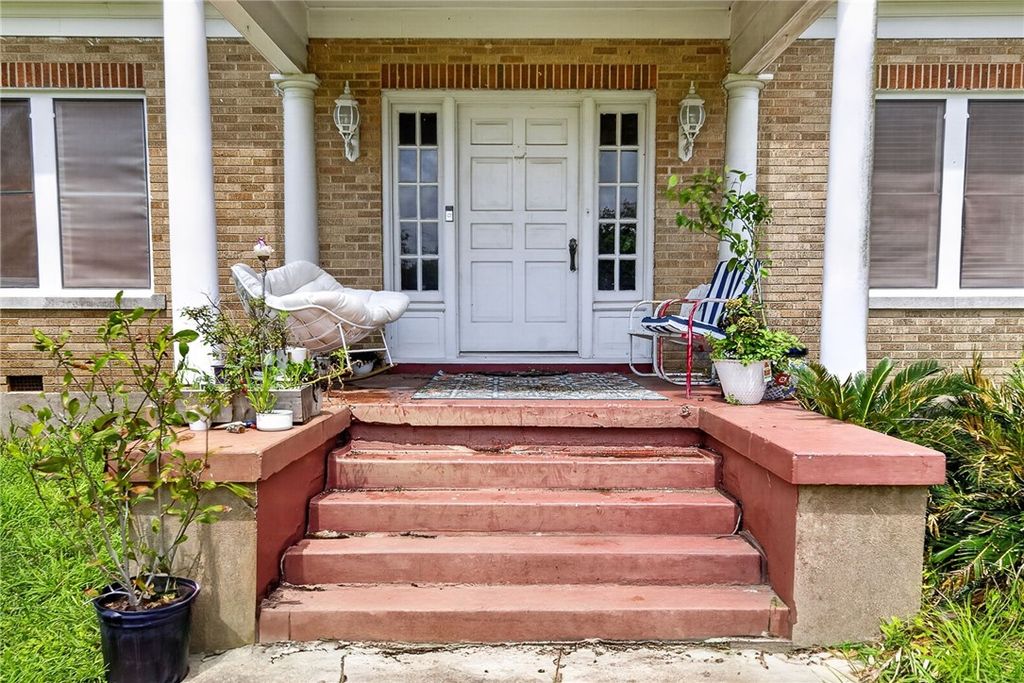 119 E Houston St, Refugio, TX 78377 — photo 3