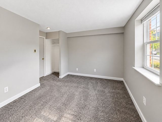 5 Colonial Village Dr 1, Arlington, MA 02474