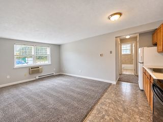 5 Colonial Village Dr 1, Arlington, MA 02474