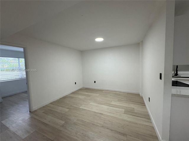 12215 W Dixie Hwy 103, North Miami, FL 33161