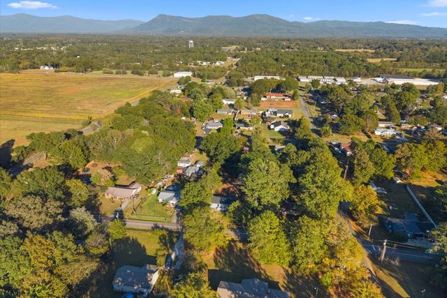 92 Catalina Drive, Chatsworth, GA 30705