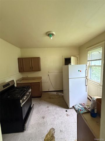 593 Kitchener Street, Detroit, MI 48215