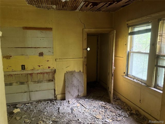 593 Kitchener Street, Detroit, MI 48215