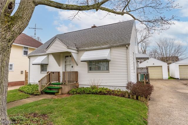 2120 Blenheim Avenue, Alliance, OH 44601